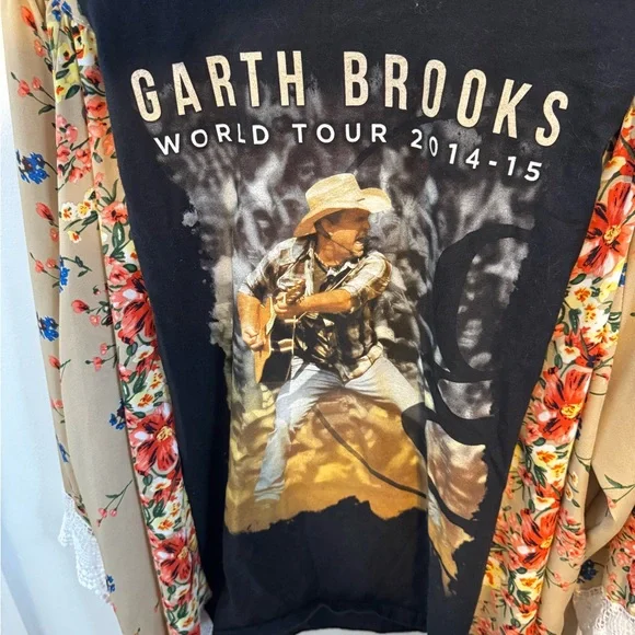 Custom Garth Brooks World Tour Graphic Tee with Floral Kimono Sleeves - Picture 4 of 6